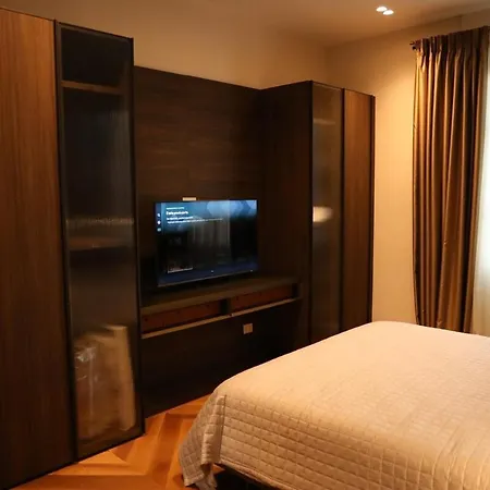 Elegant Near The Center Of Apartamento *